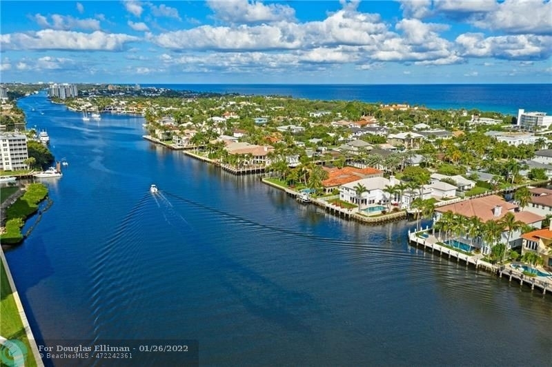 10. Single Family Homes for Sale at Delray Beach Association, Delray Beach, Florida 33483