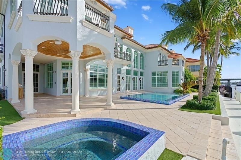 17. Single Family Homes for Sale at Delray Beach Association, Delray Beach, Florida 33483