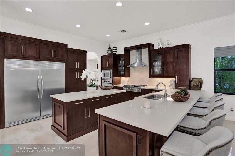 17. Single Family Homes for Sale at Hillsboro Shores, Pompano Beach, Florida 33062