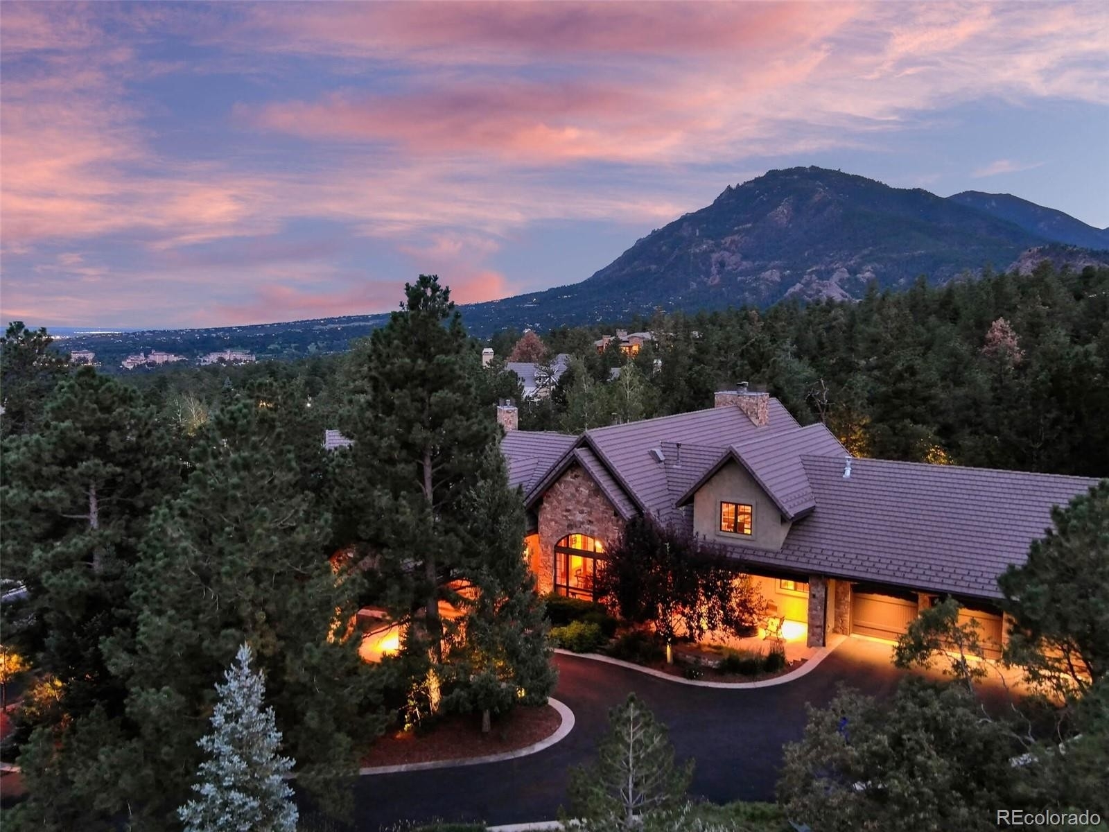 Single Family Home for Sale at Skyway, Colorado Springs, Colorado 80906
