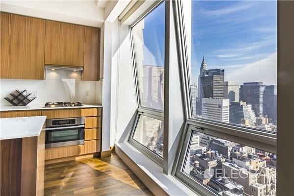1. Condominiums at 400 Fifth Avenue, 42B New York