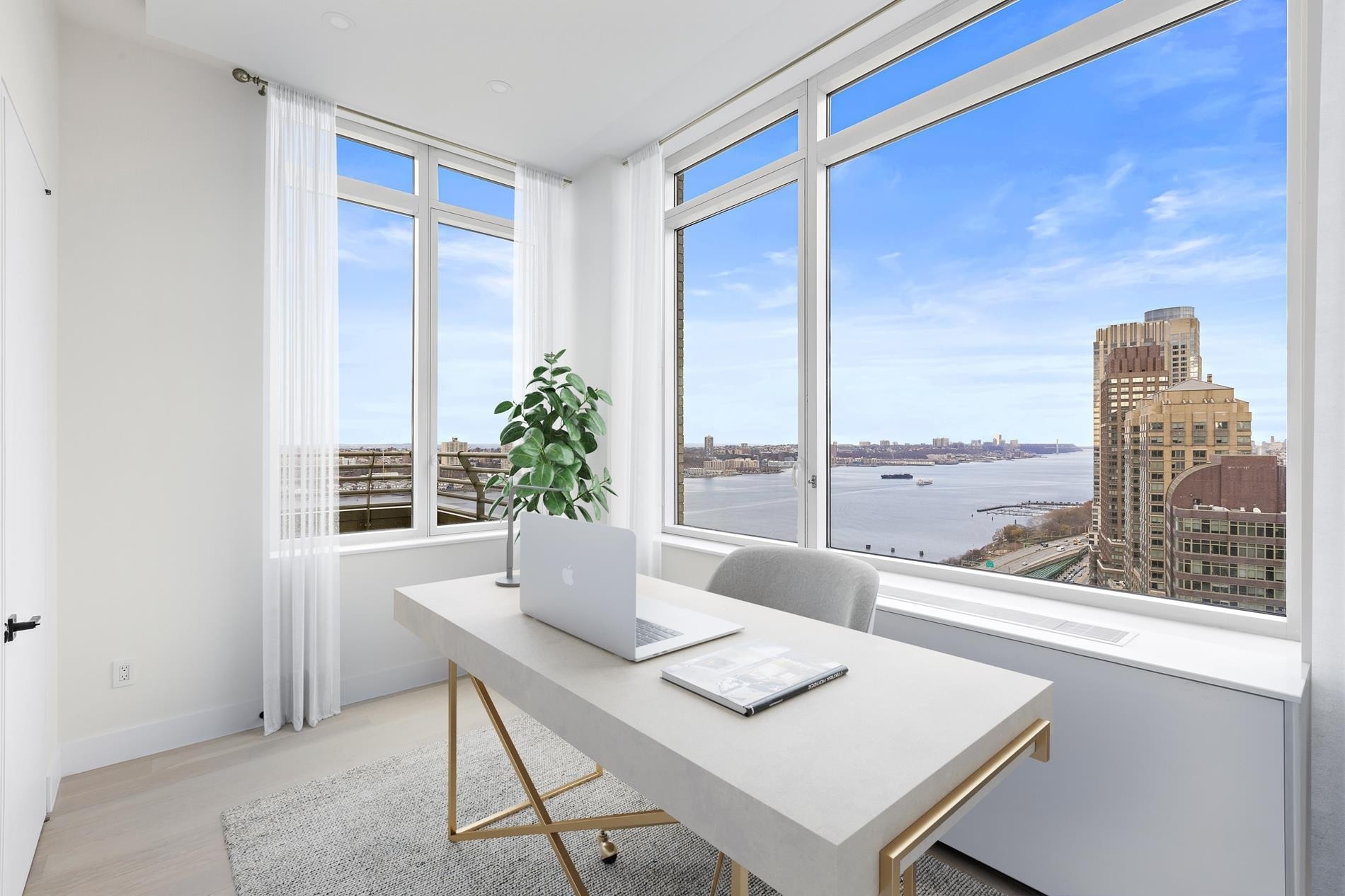 19. Condominiums for Sale at The Avery, 100 RIVERSIDE BLVD, PHA Lincoln Square, New York, New York 10069