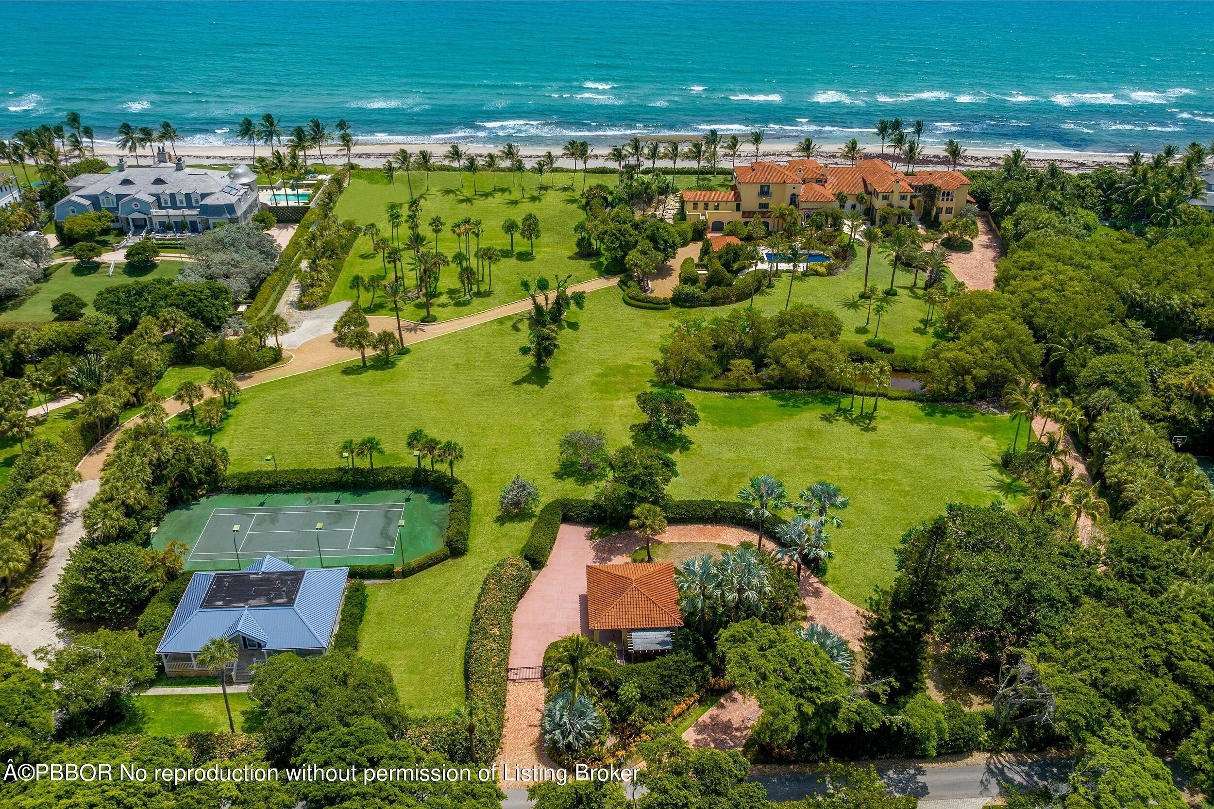 9. Single Family Homes for Sale at Old Port Village, North Palm Beach, Florida 33408