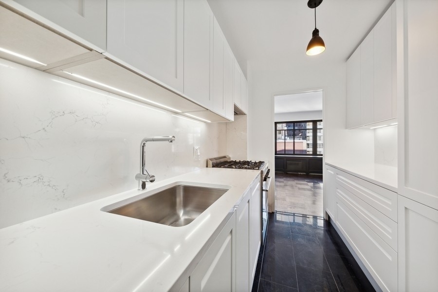 5. Condominiums for Sale at Park Avenue Condo, 715 PARK AVE, 14D Lenox Hill, New York, New York 10021