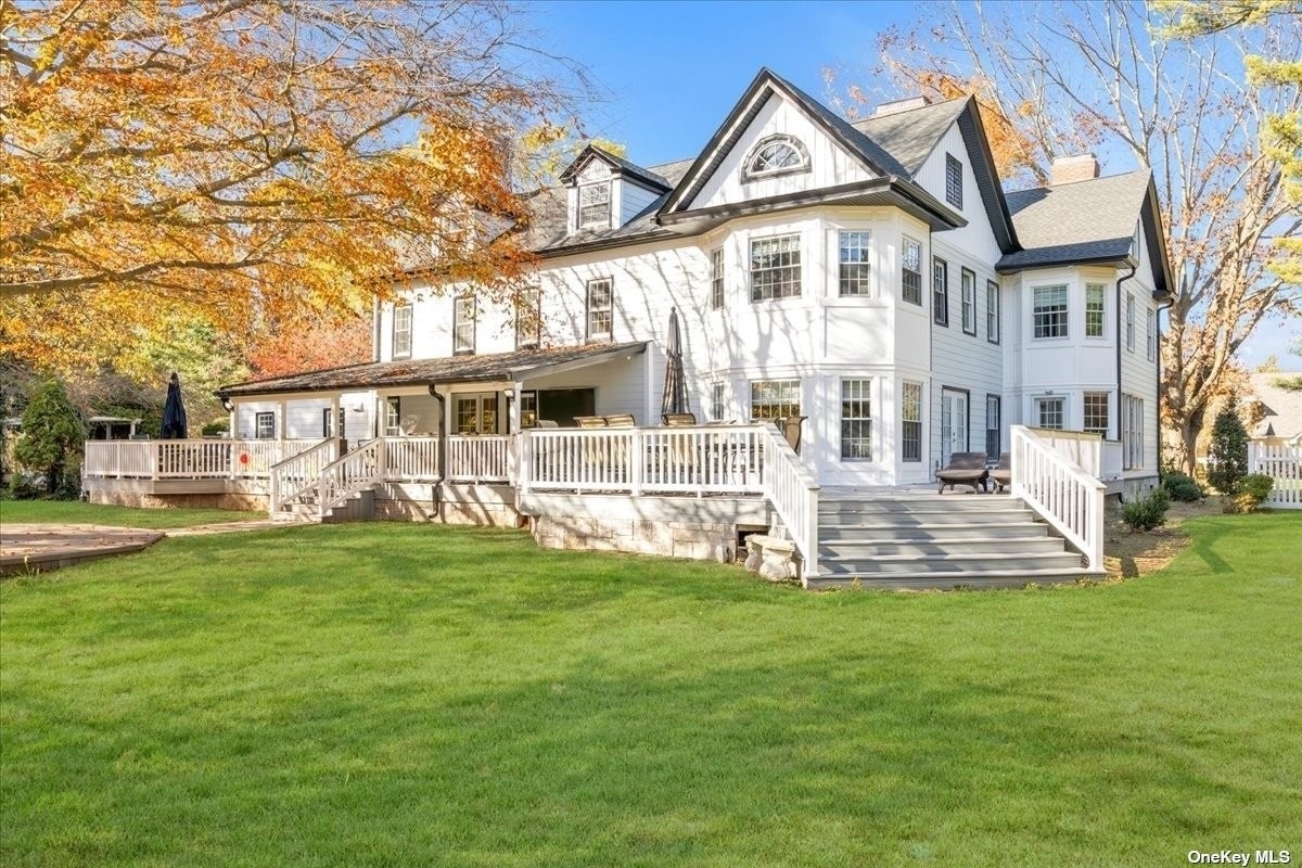 Single Family Home for Sale at Old Westbury, New York 11568