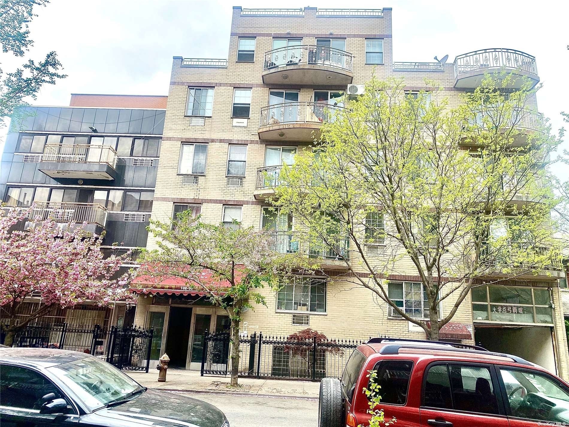 Property at 132-37 Pople Avenue, 6C Flushing, Queens, New York 11355