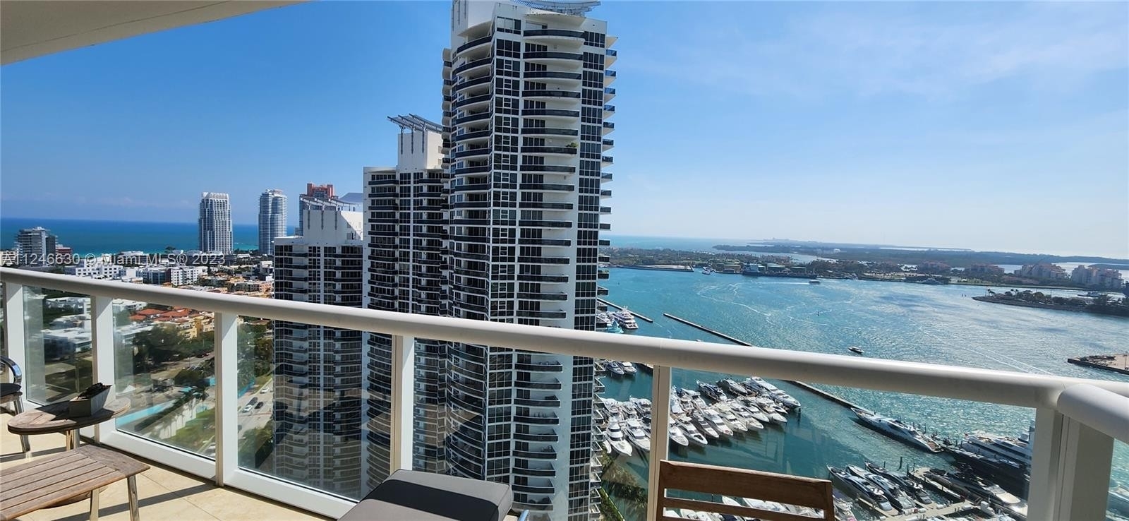 23. Condominiums for Sale at 450 Alton Rd , 2705 SoFi, Miami Beach, Florida 33139