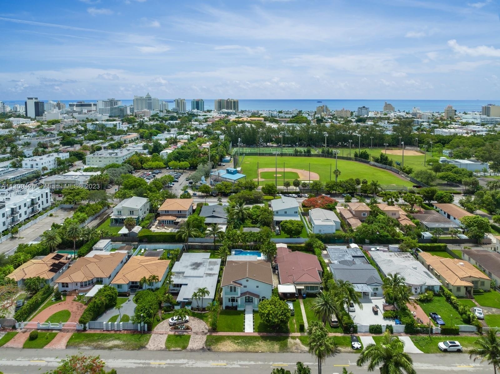16. Single Family Homes for Sale at South Beach, Miami Beach, Florida 33139