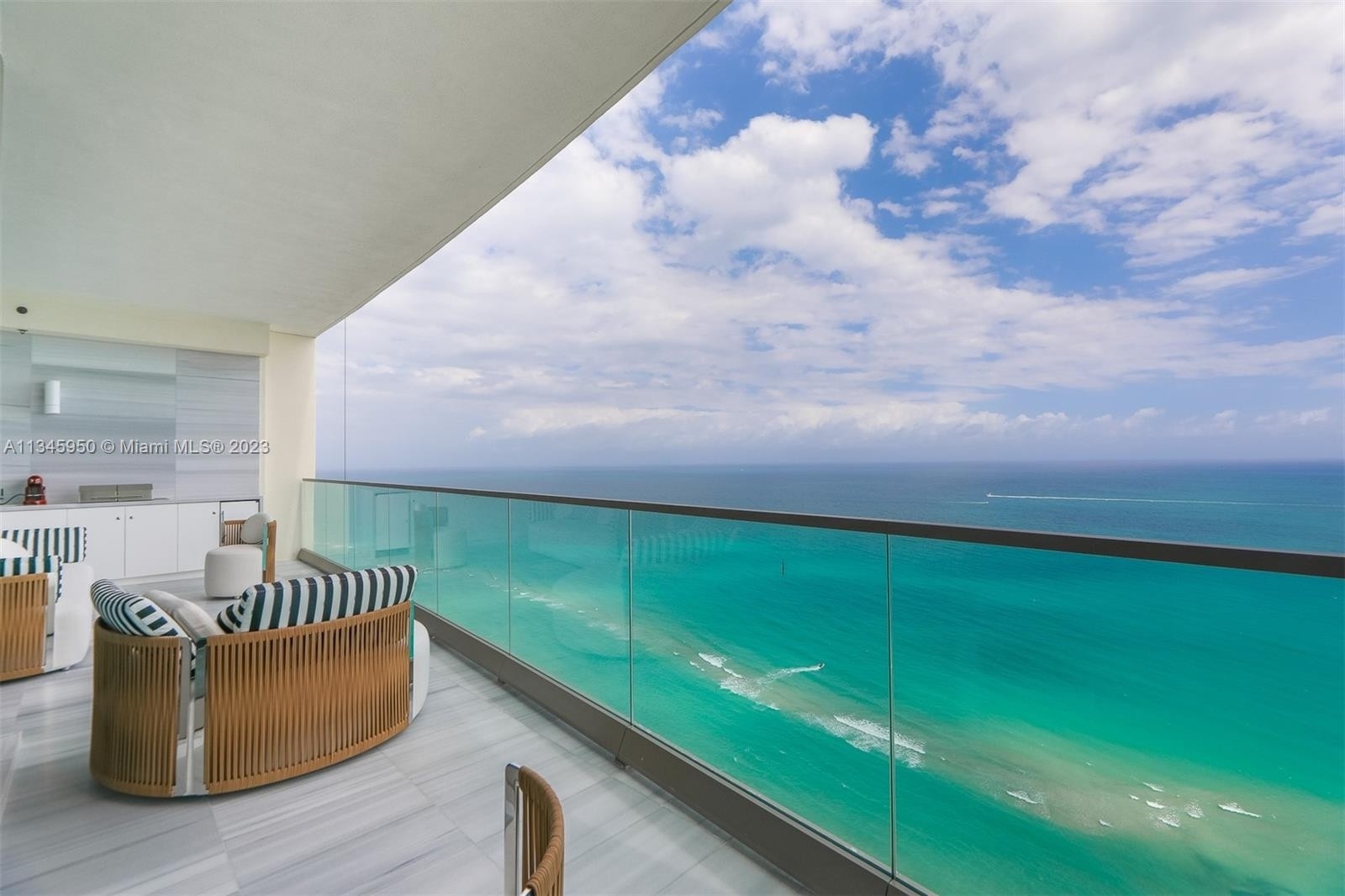 39. Condominiums for Sale at 17901 Collins Ave, 3103 North Biscayne Beach, Sunny Isles Beach, Florida 33160