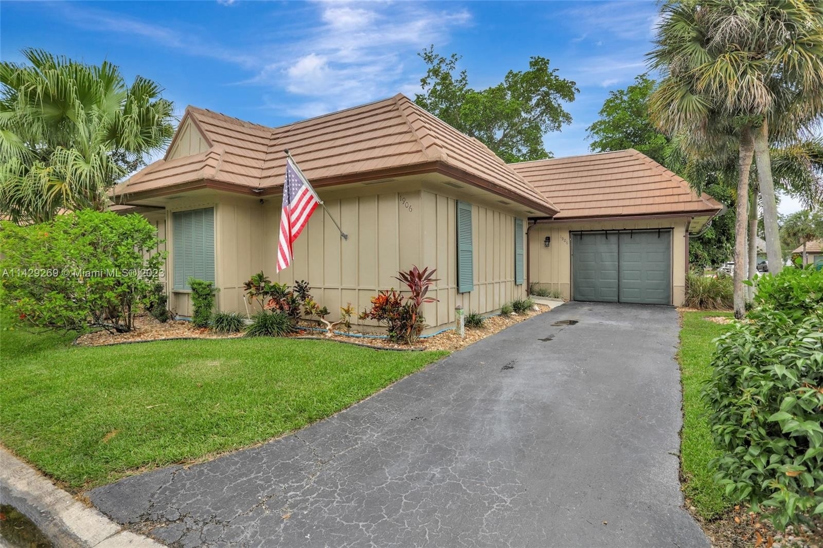 Single Family Home for Sale at Ramblewood South, Coral Springs, Florida 33071