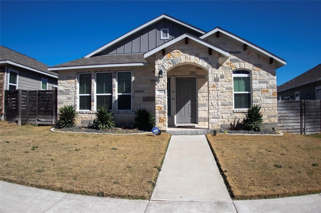 Single Family Home at Pflugerville
