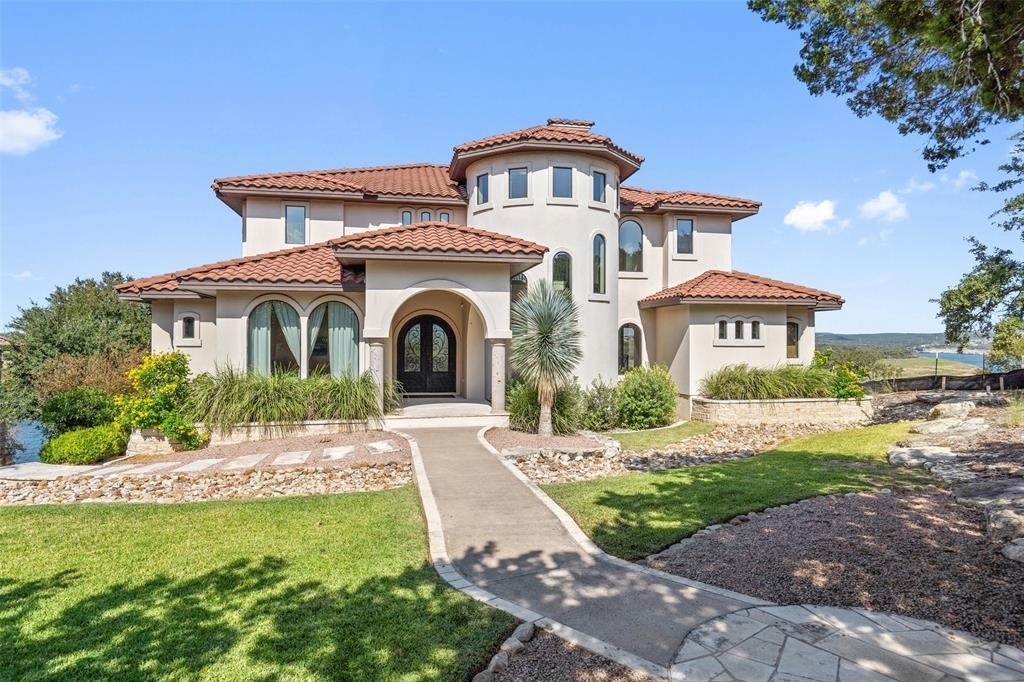 Single Family Home for Sale at Lago Vista, Texas 78645