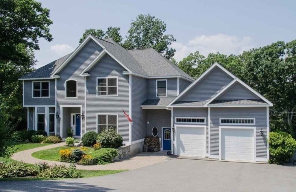 1. Single Family Homes for Sale at Swampscott, Massachusetts 01907