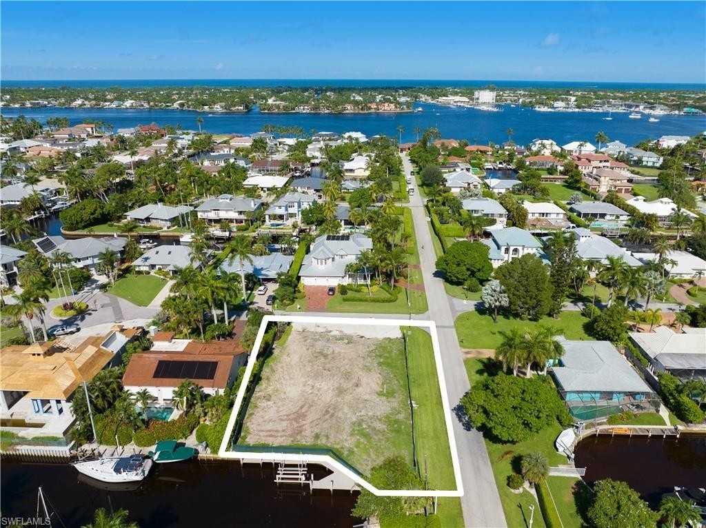 Single Family Home for Sale at Royal Harbor, Naples, Florida 34102