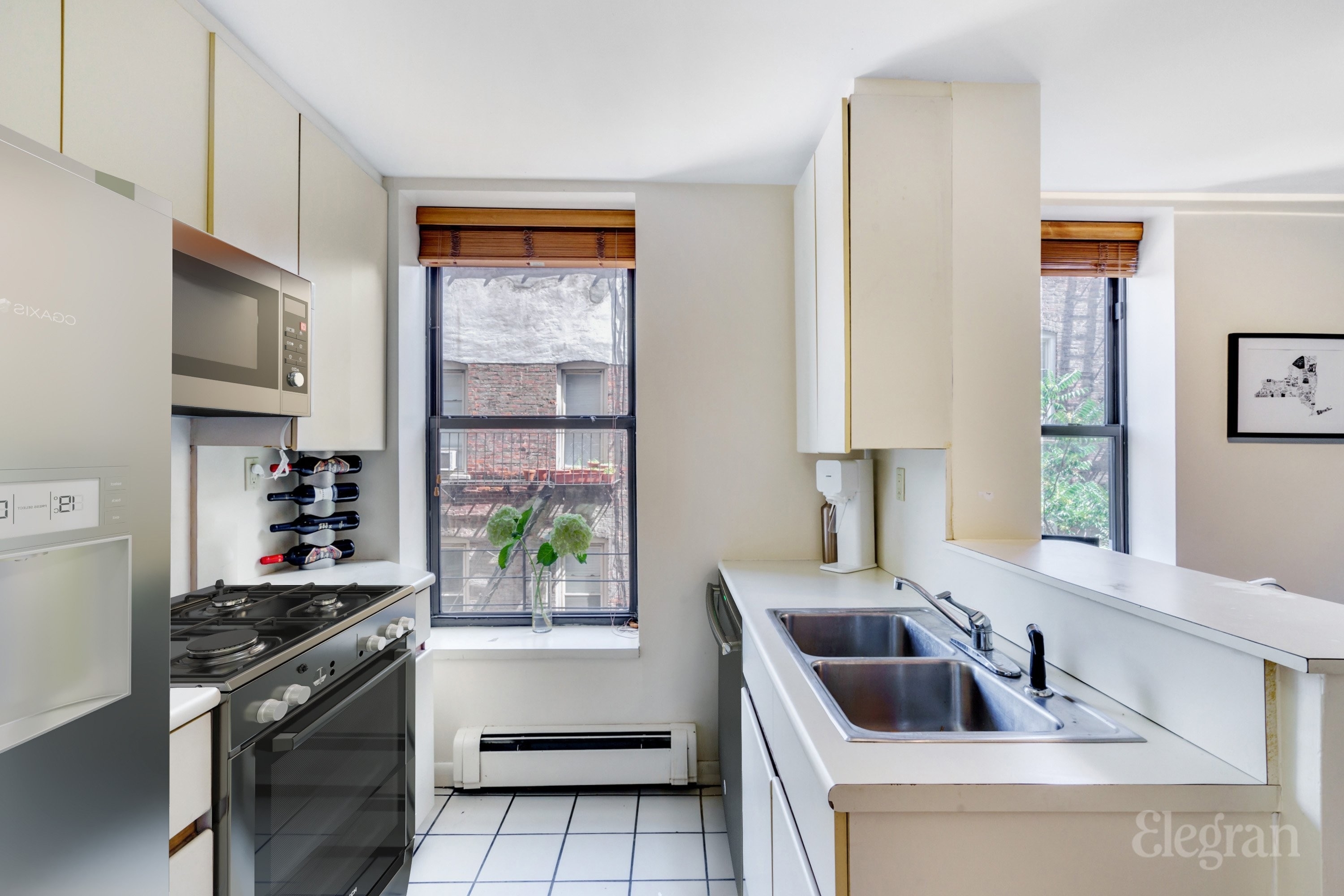 3. Condominiums for Sale at Hudson Court, 317 W 95TH ST, 4D Upper West Side, New York, New York 10025