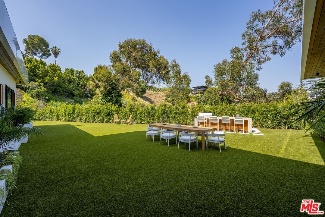 13. Single Family Homes for Sale at Bel Air, Los Angeles, California 90049