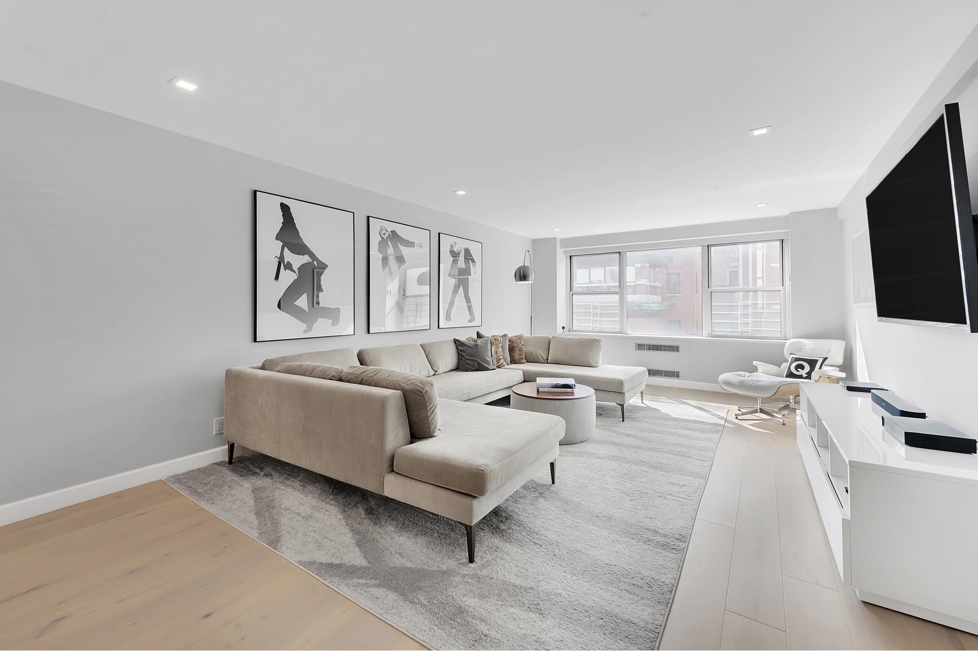 Co-op Properties at 150 East 77th St, 12A New York
