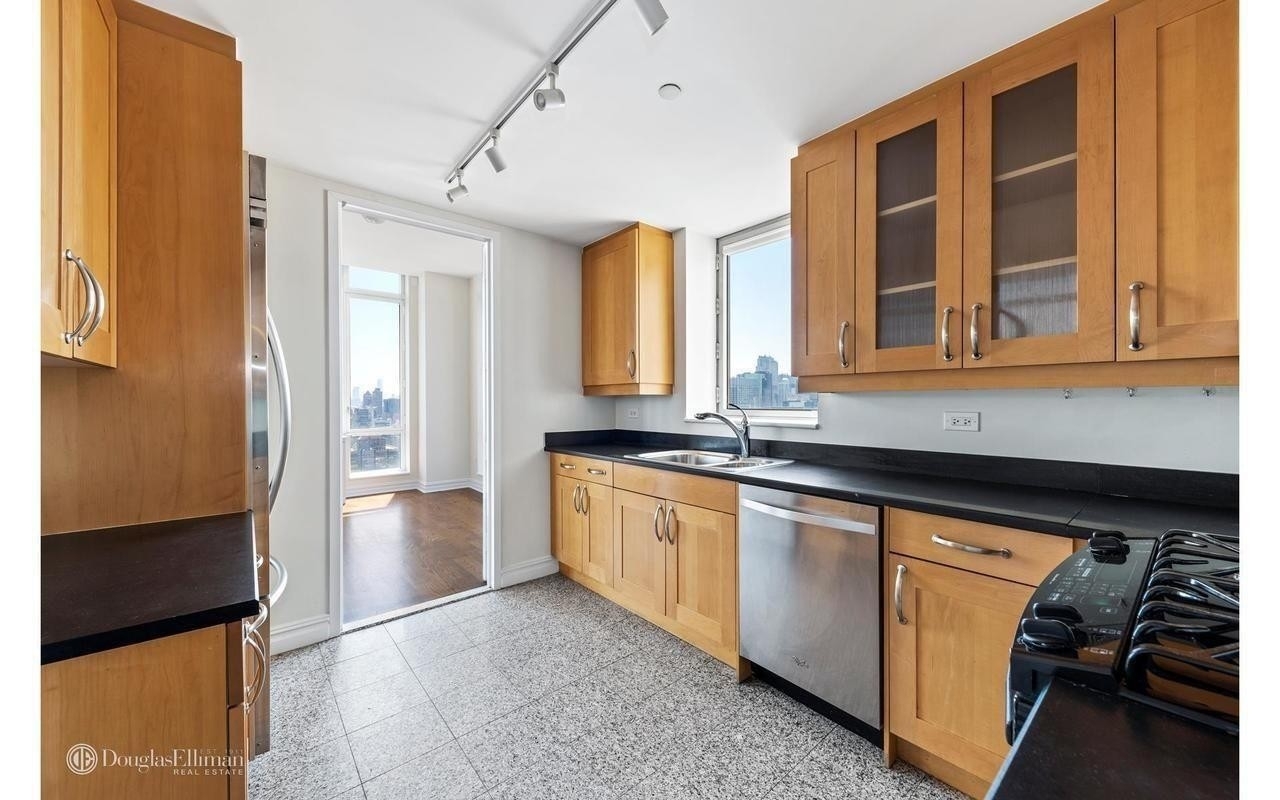 6. Condominiums for Sale at 401 E 60TH ST, 38AB Lenox Hill, New York, New York 10065