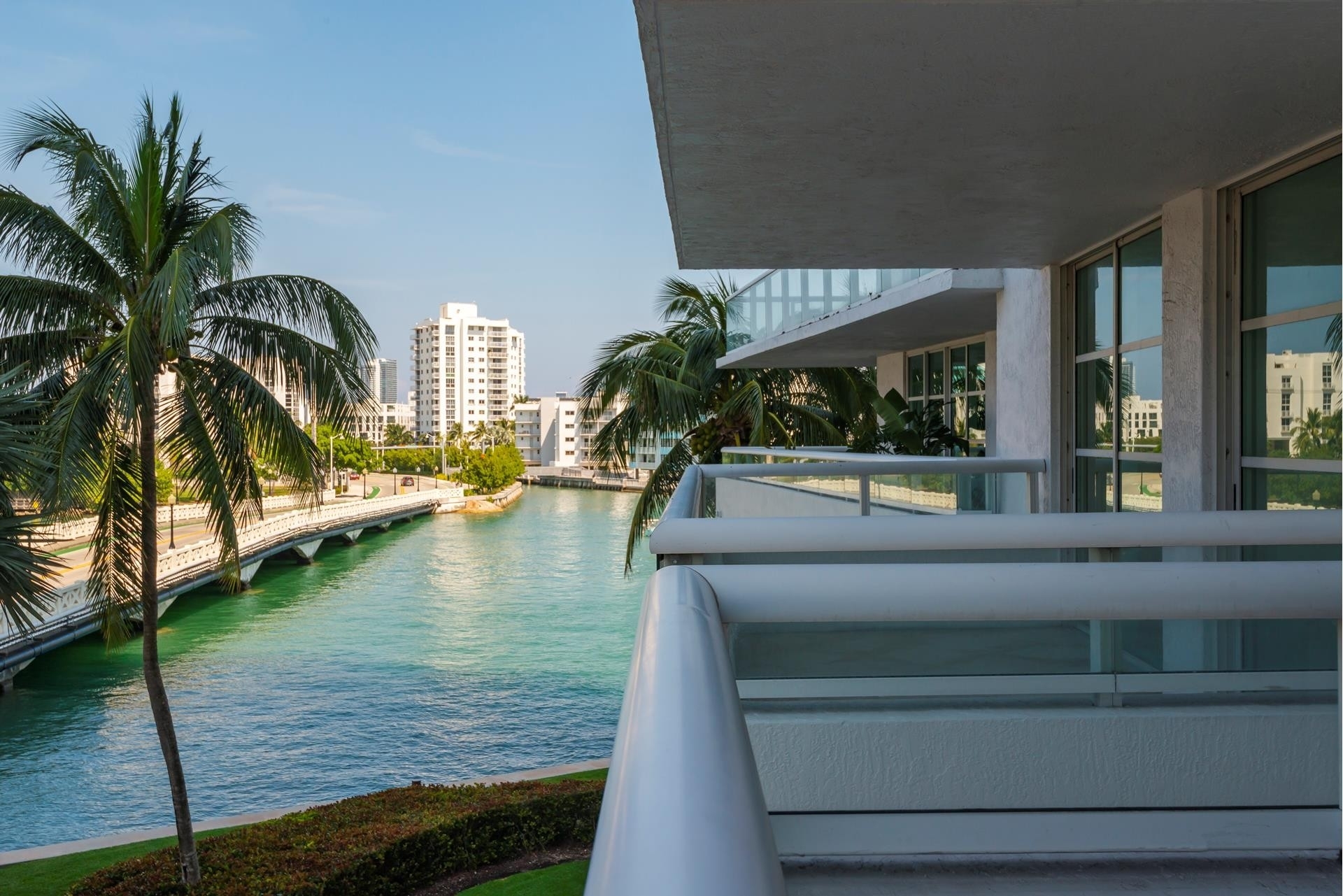 Condominium at 10 Venetian Way , 303 Miami Beach