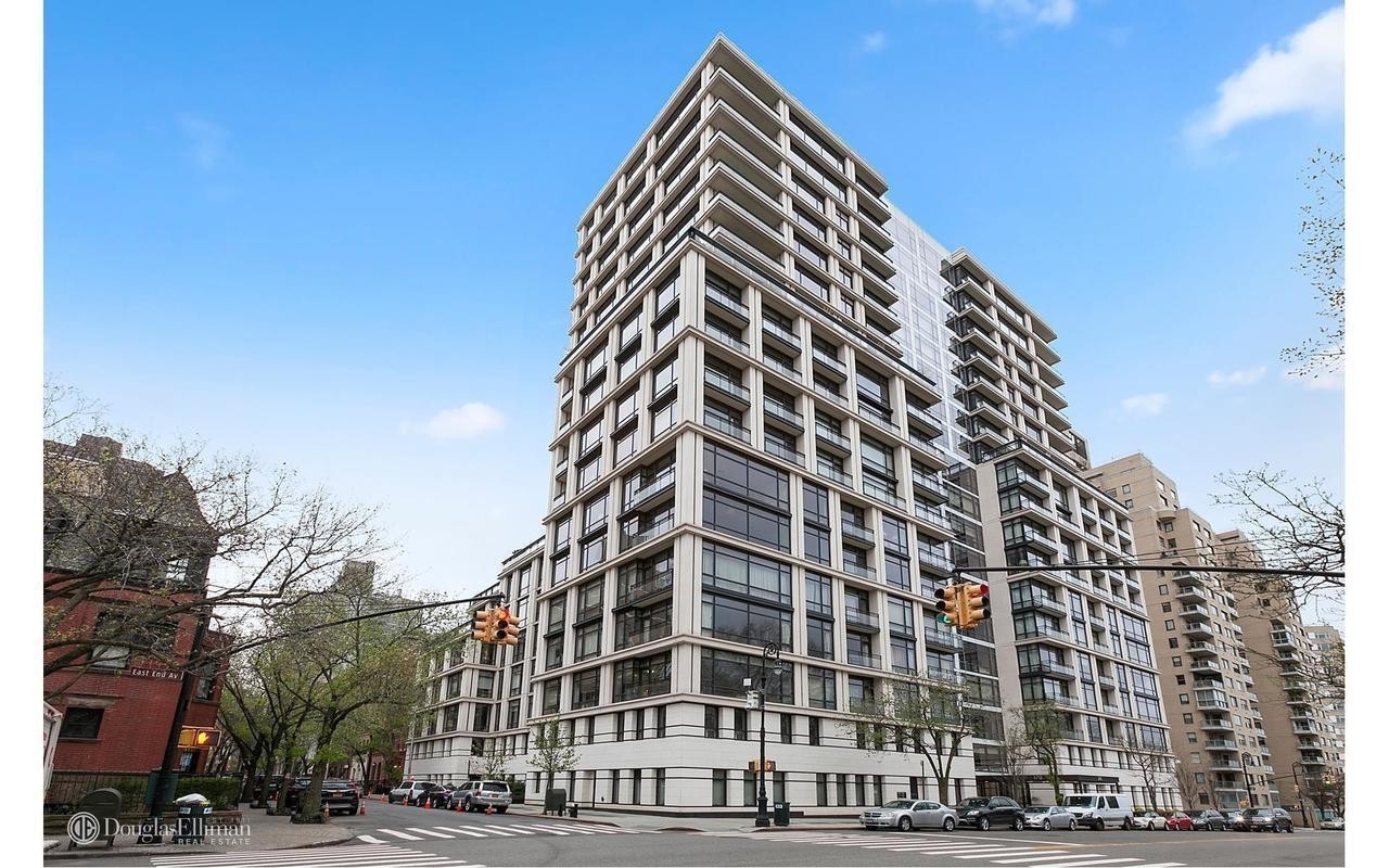 15. Condominiums for Sale at 170 EAST END AVENUE, 170 E END AVE, 3K Yorkville, New York, New York 10128