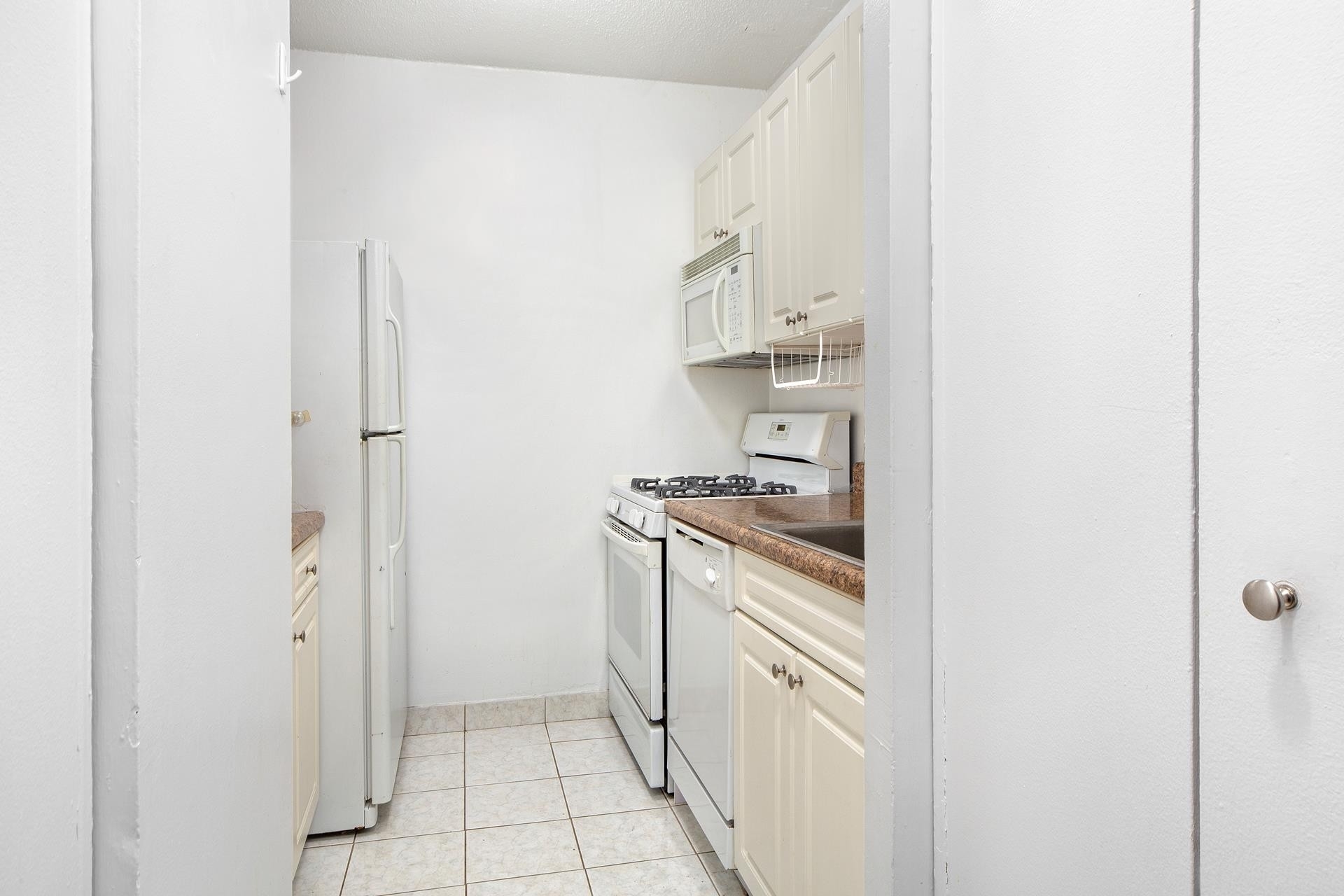 5. Rentals at East Winds, 345 E 80TH ST , 30E New York
