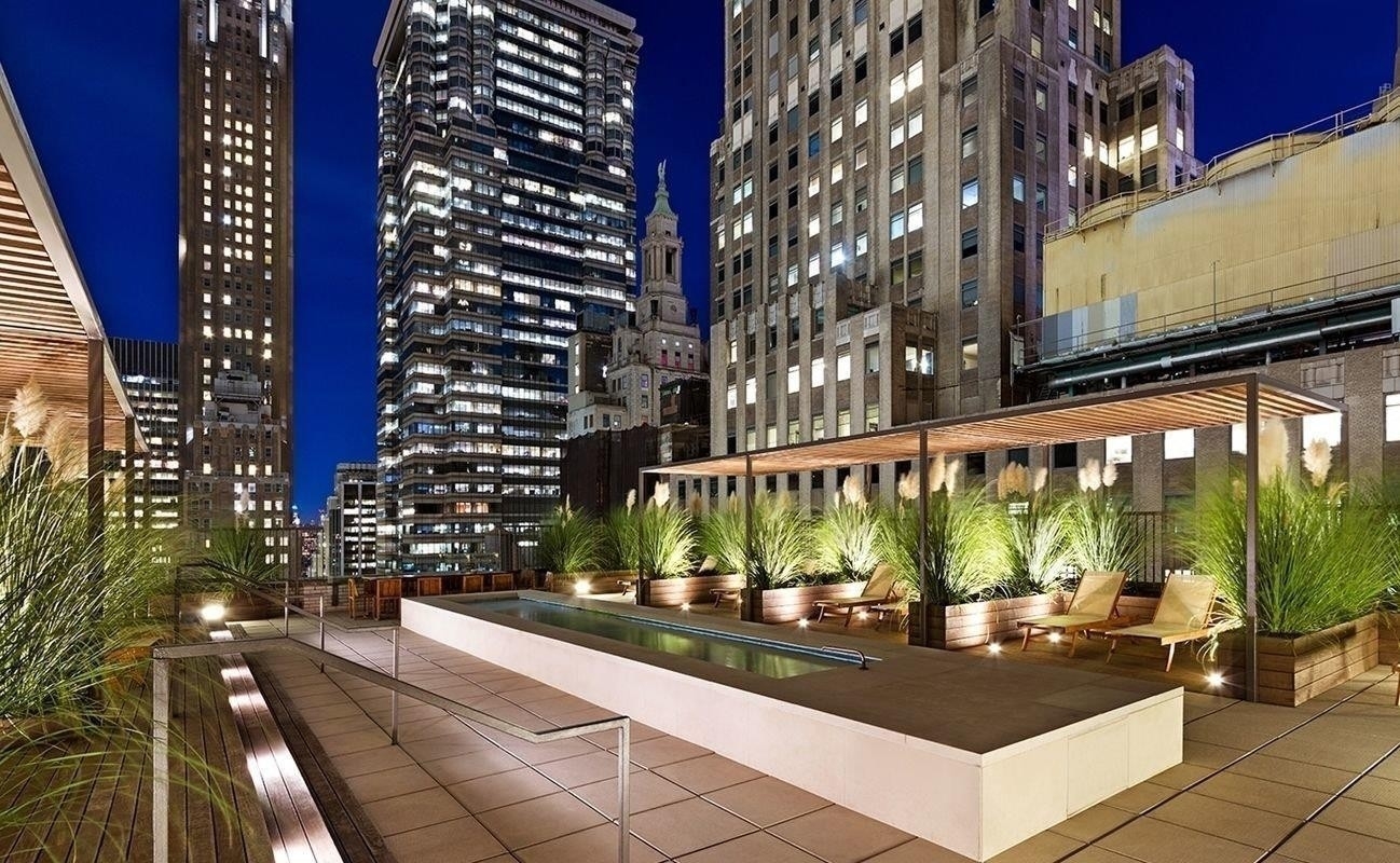 29. Condominiums for Sale at The Collection, 20 PINE ST, 2009 Financial District, New York, New York 10005