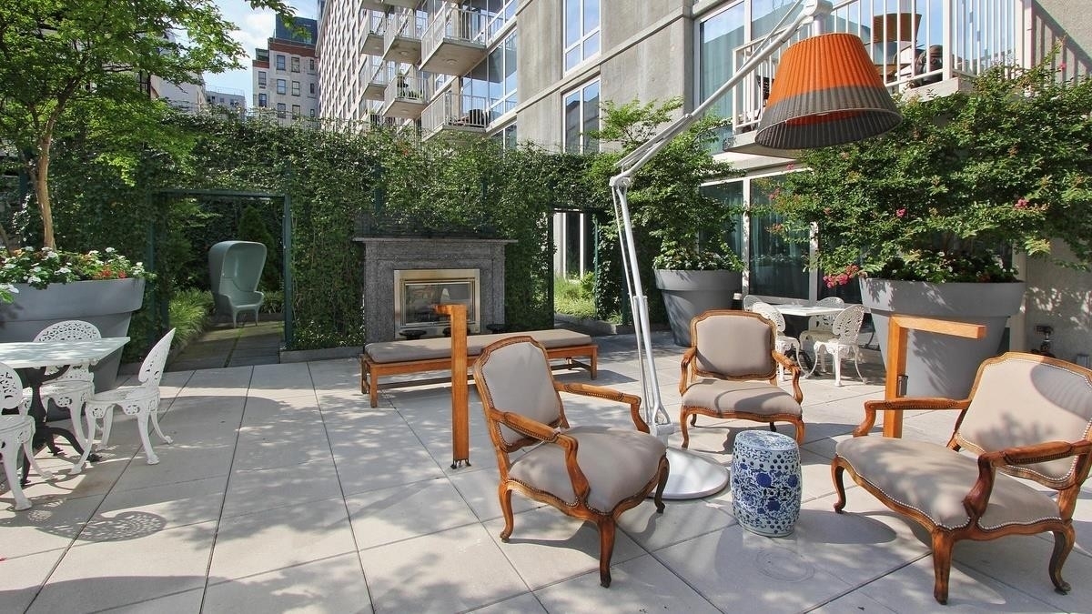 20. Condominiums for Sale at Gramercy Starck, 340 E 23RD ST, PH1B Gramercy Park, New York, New York 10010