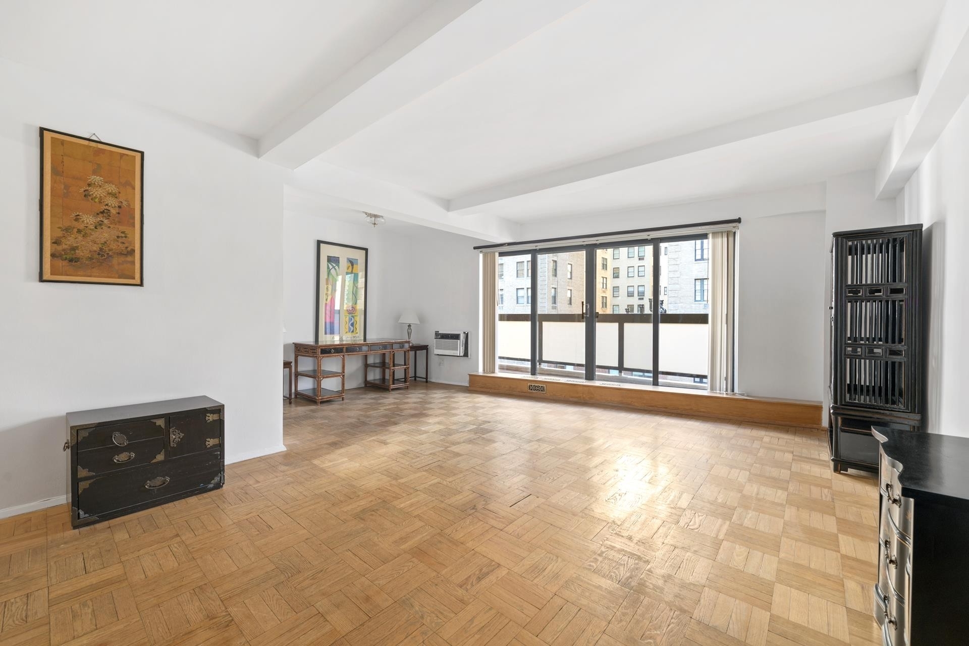 Co-op Properties for Sale at 750 PARK AVE , 8E Lenox Hill, New York, New York 10021