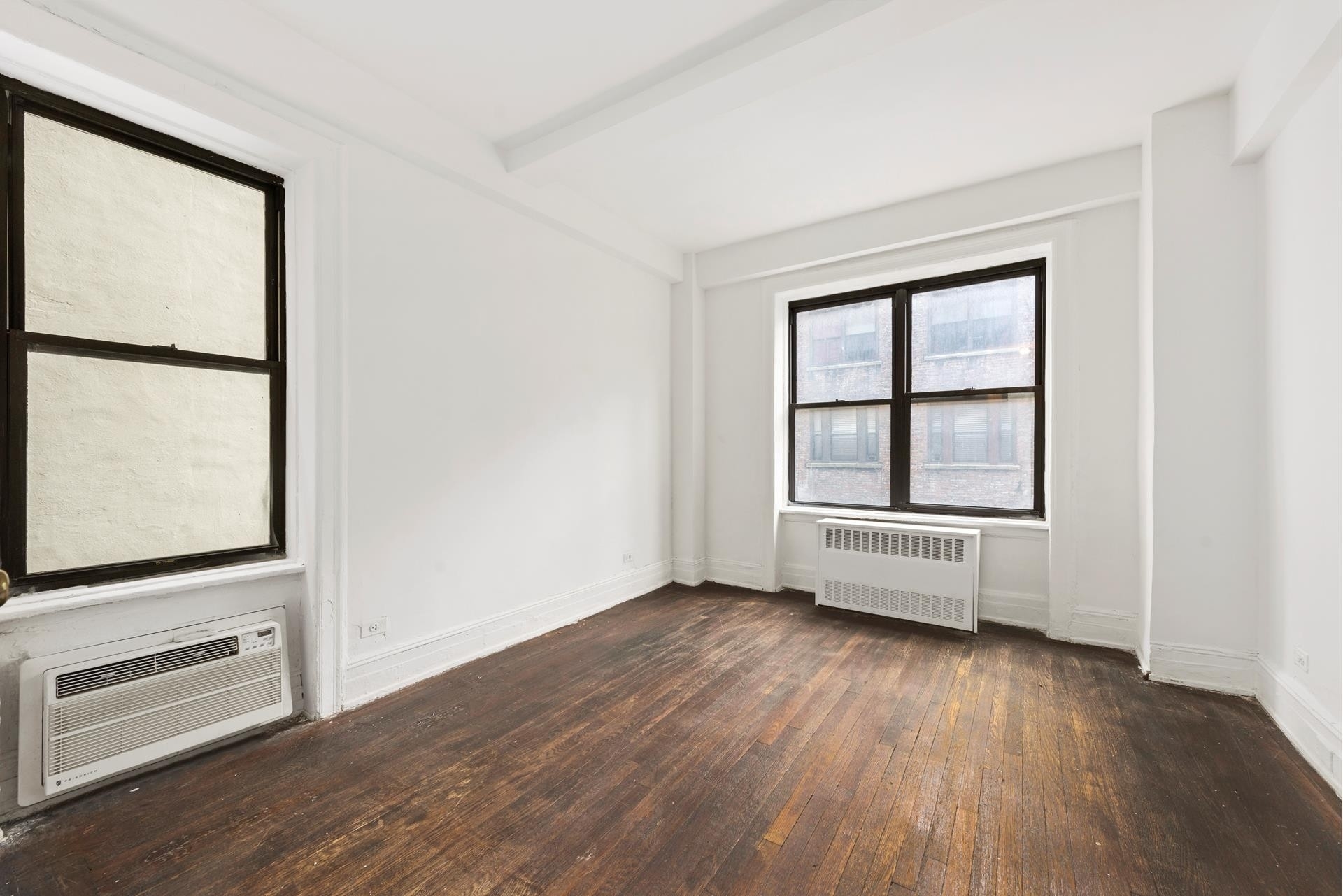 8. Rentals at 116 W 72ND ST , 8D New York