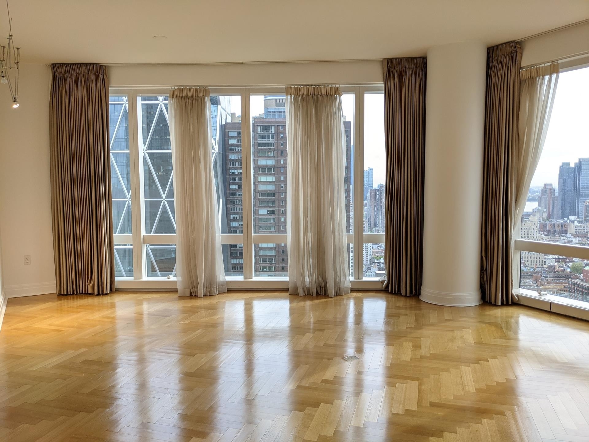 2. Condominiums for Sale at One Central Park/Residences at Mandarin Oriental, 25 COLUMBUS CIR, 54E Lincoln Square, New York, New York 10019