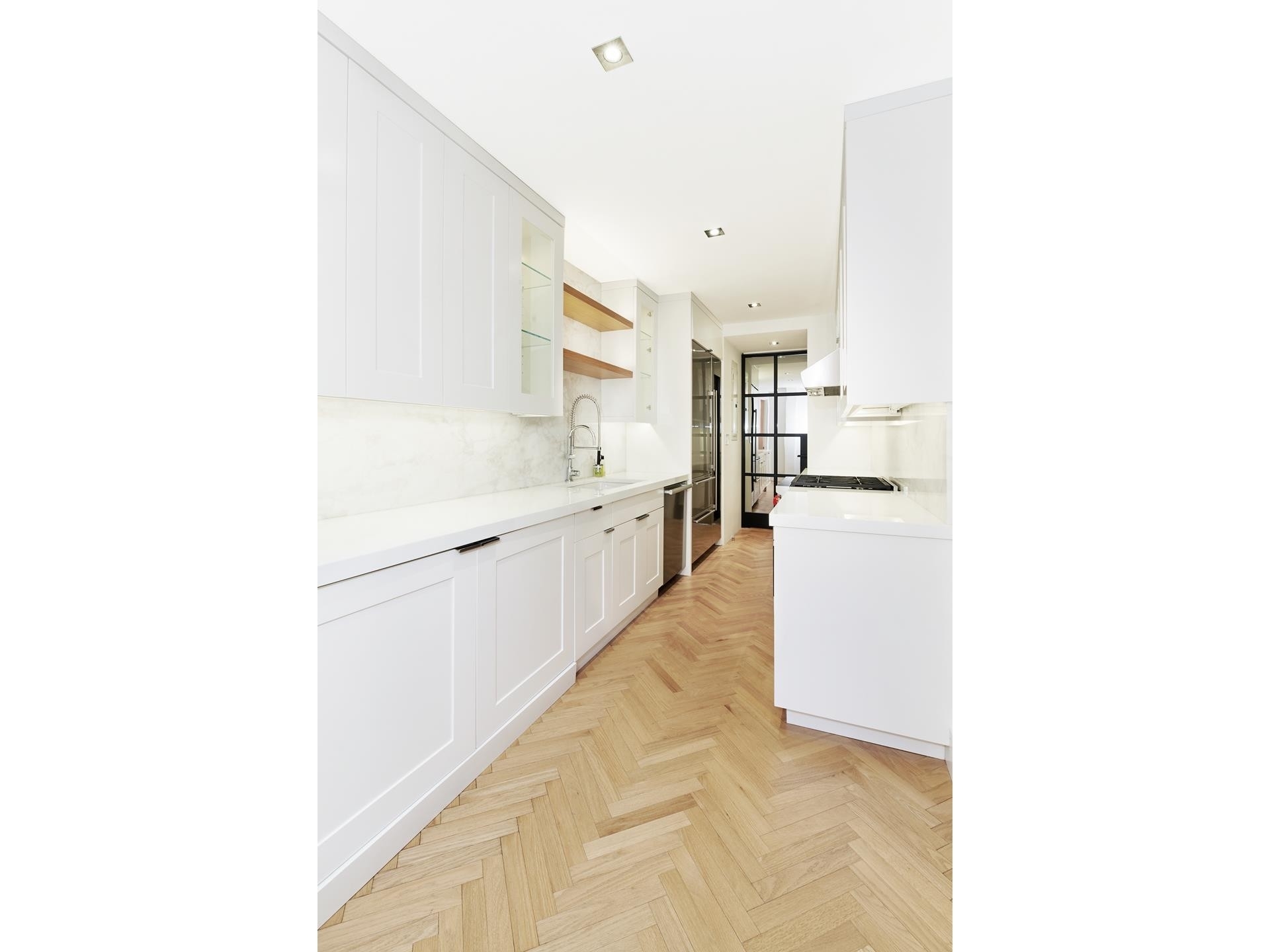 5. Condominiums for Sale at 923 FIFTH AVE , 3A Lenox Hill, New York, New York 10021