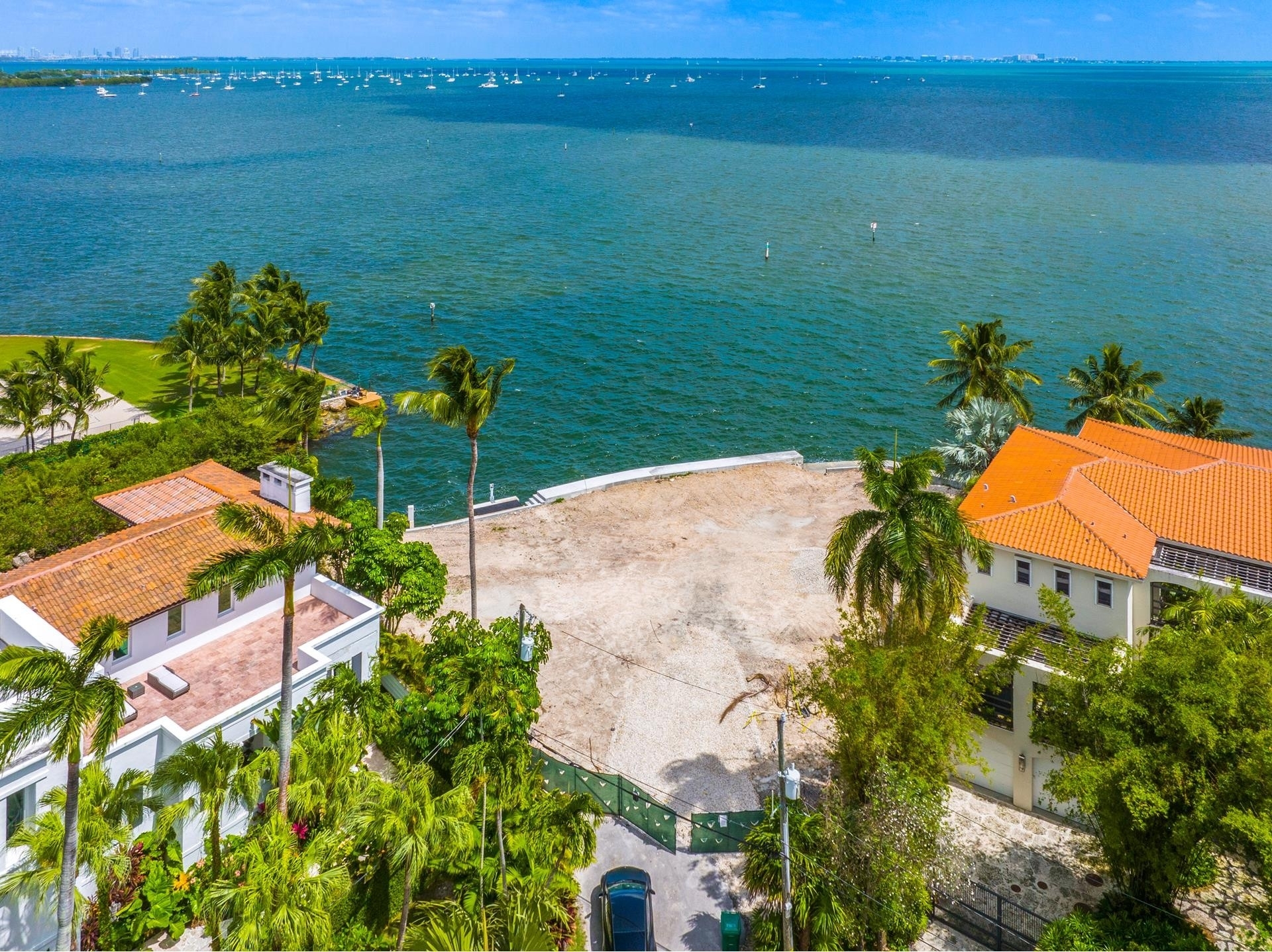 13. Single Family Homes for Sale at Southwest Coconut Grove, Miami, Florida 33133