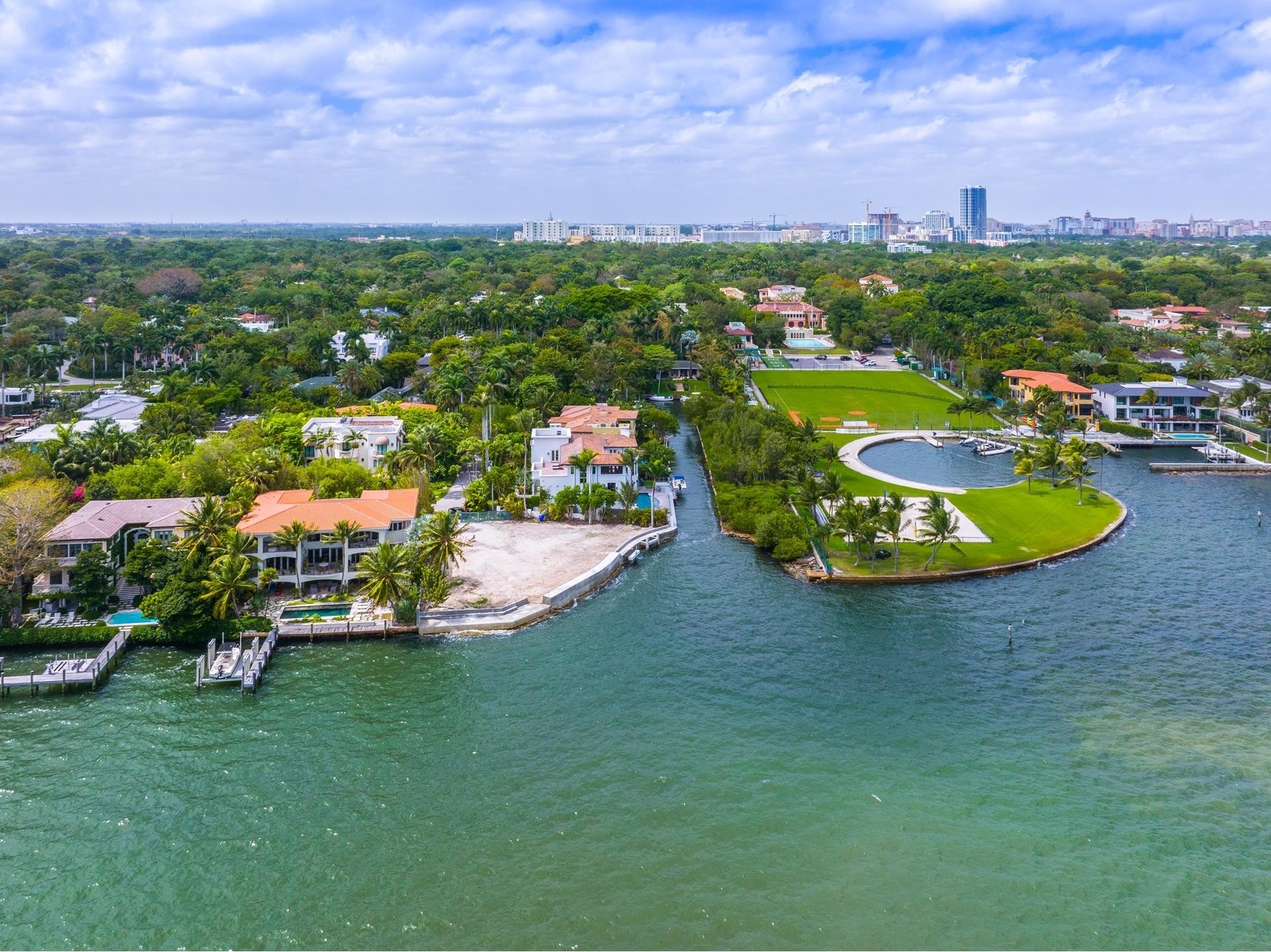 5. Single Family Homes for Sale at Southwest Coconut Grove, Miami, Florida 33133