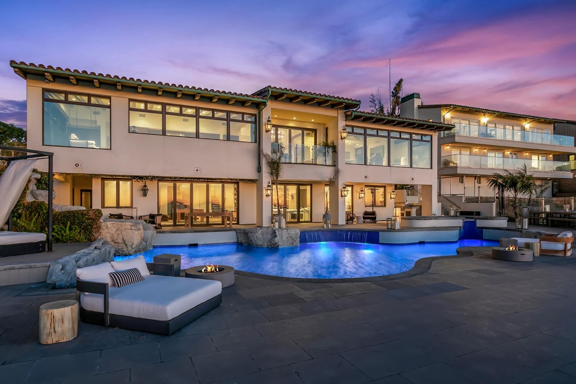 3. Single Family Homes for Sale at Redondo Beach, California 90277
