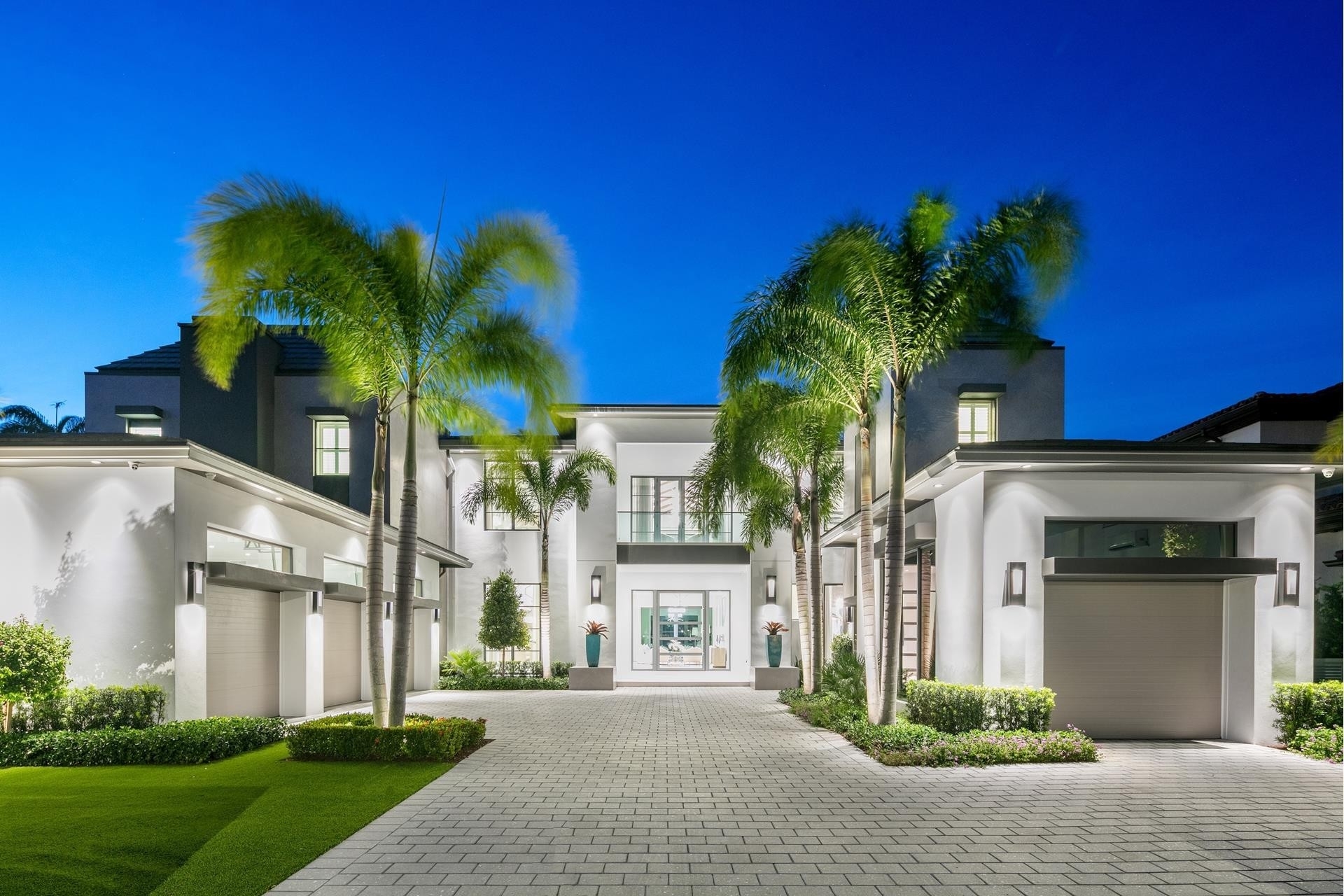 3. Single Family Homes for Sale at Royal Palm Yacht and Country Club, Boca Raton, Florida 33432