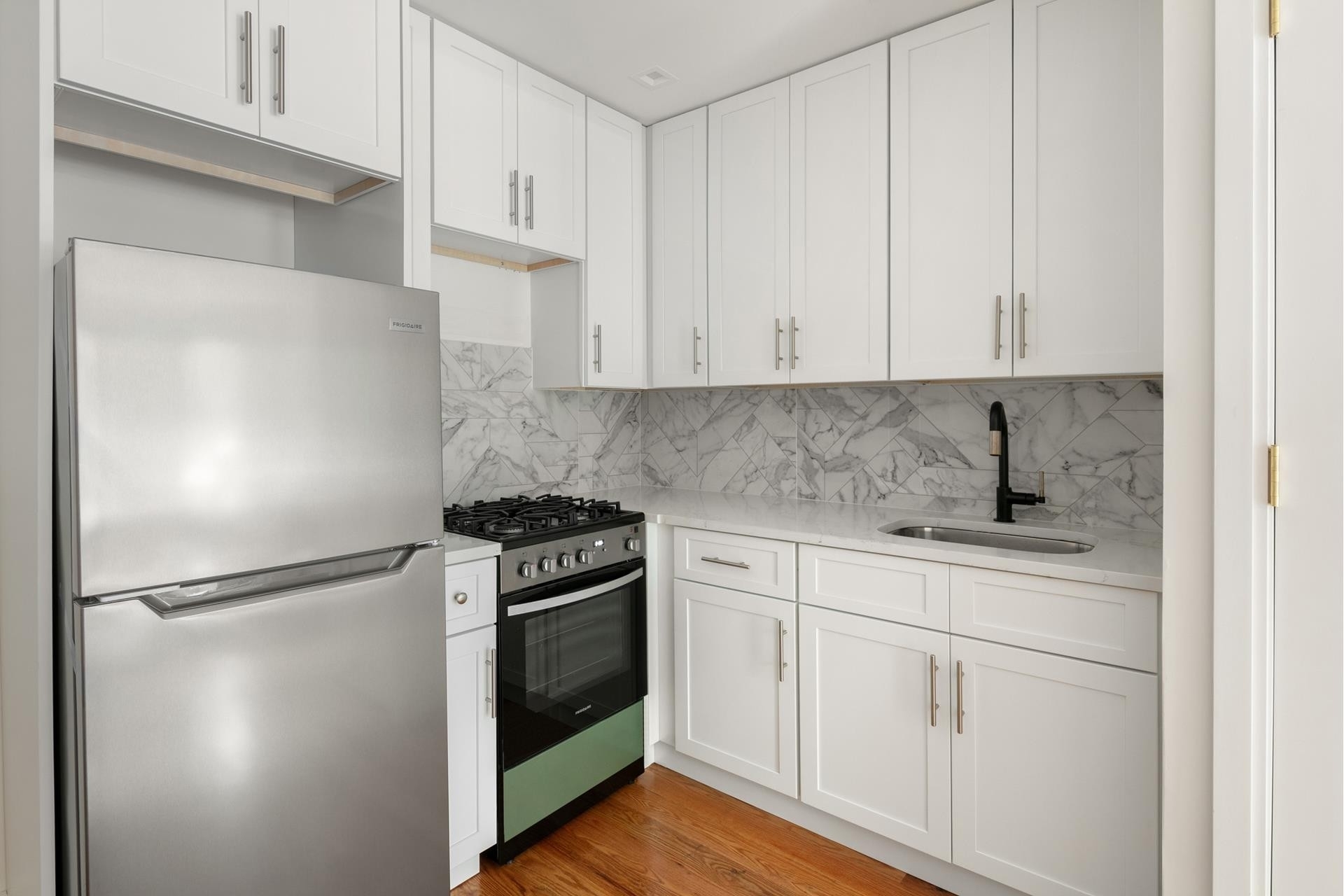 18. Multi Family Townhouse for Sale at 401 2ND ST, TOWNHOUSE Park Slope, Brooklyn, New York 11215