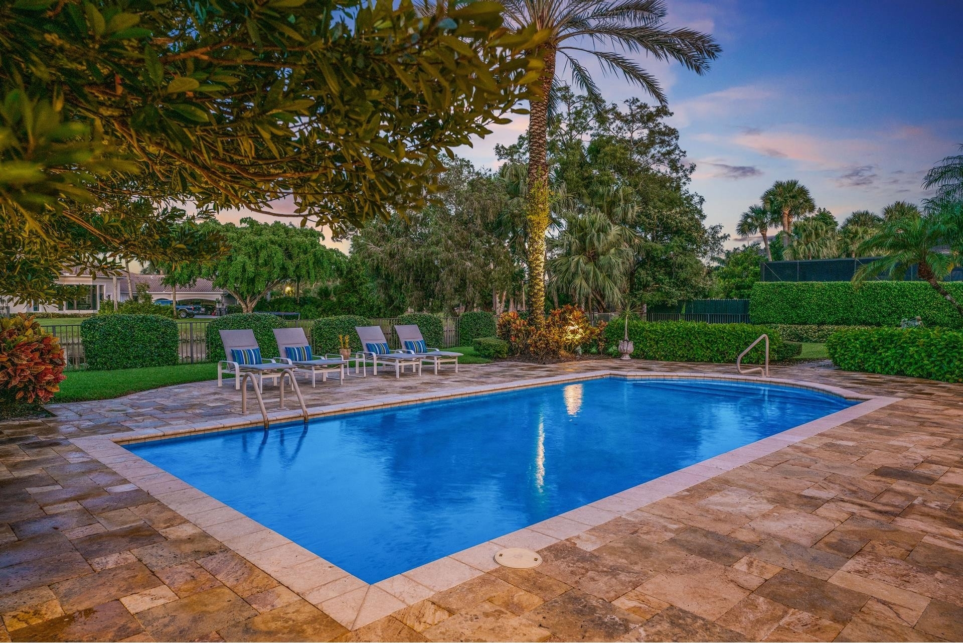 33. Single Family Homes for Sale at Breakers West, West Palm Beach, Florida 33411