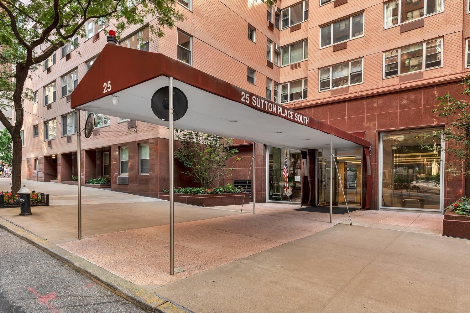 7. Co-op Properties for Sale at 25 SUTTON PL S, 7R Sutton Place, New York, New York 10022