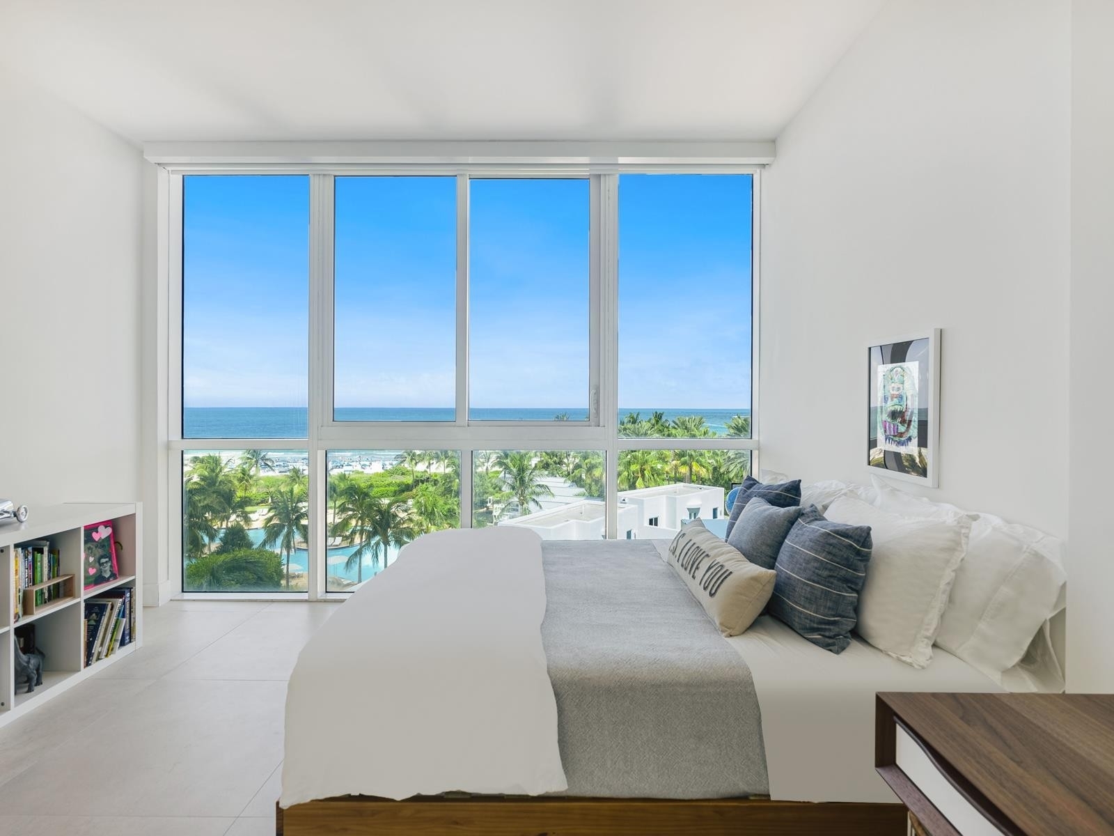 20. Condominiums for Sale at 50 S Pointe Dr, 802 South Point, Miami Beach, Florida 33139