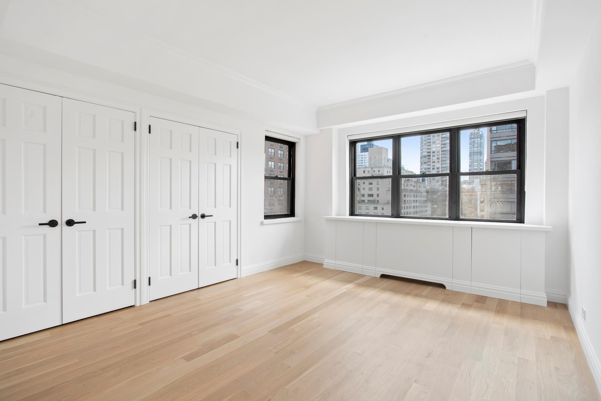 13. Co-op Properties for Sale at 165 E 72ND ST, 17A Lenox Hill, New York, New York 10021
