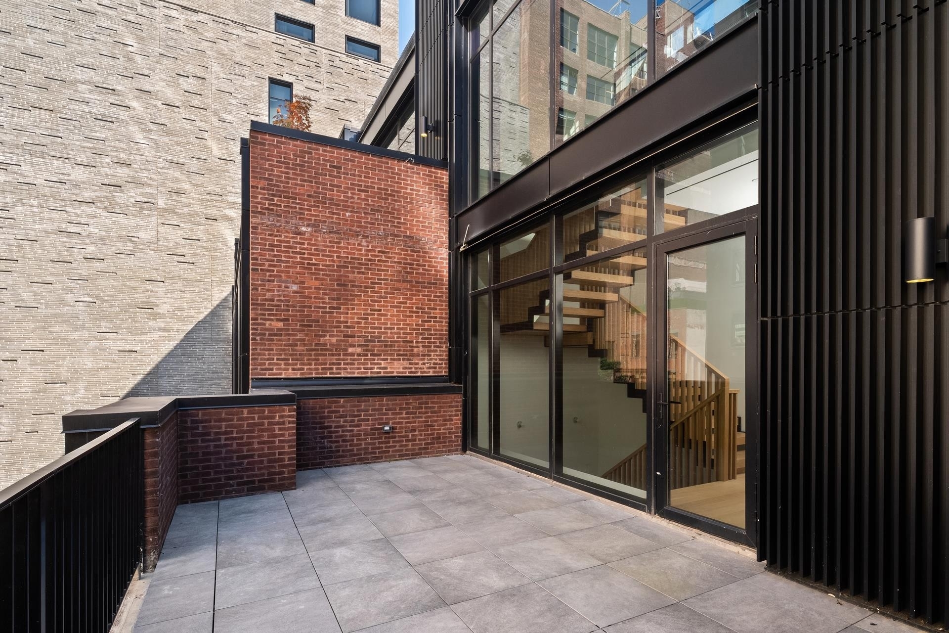 15. Single Family Townhouse for Sale at 119 LEROY ST, TOWNHOUSE West Village, New York, New York 10014