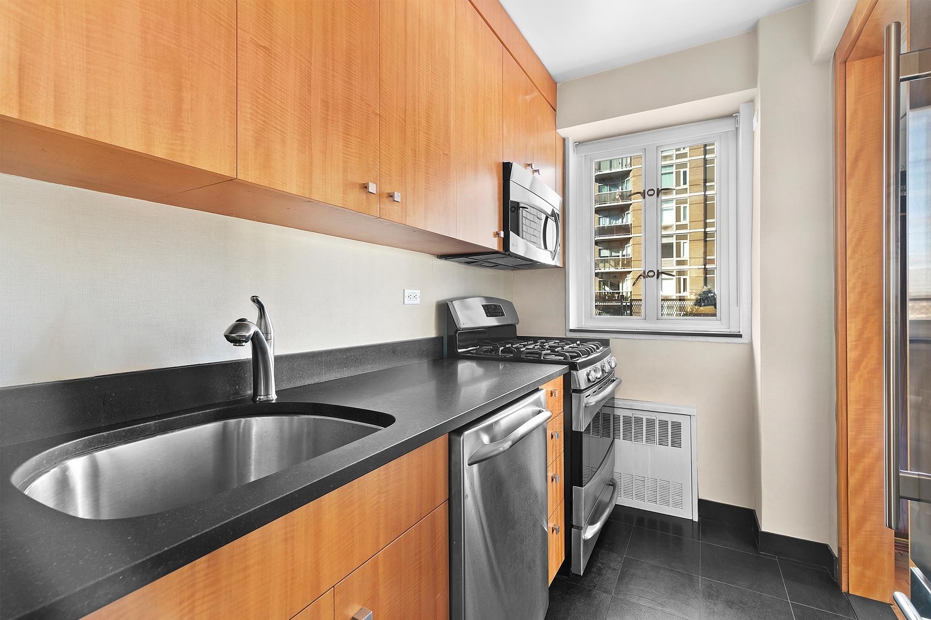 6. Condominiums for Sale at Beekman Townhouse, 166 E 63RD ST, 18B Lenox Hill, New York, New York 10065
