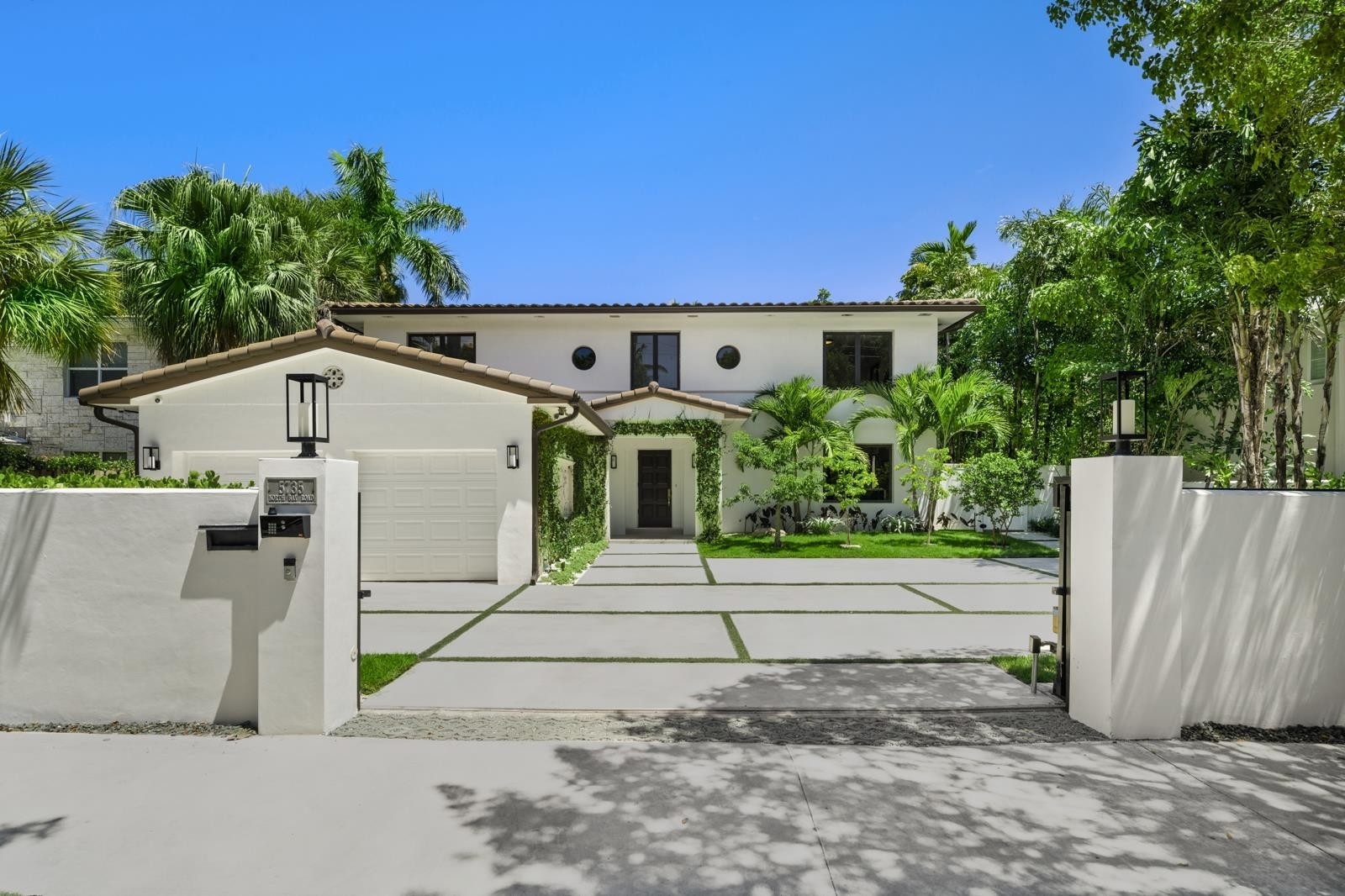 Single Family Home for Sale at La Gorce Country Club, Miami Beach, Florida 33140