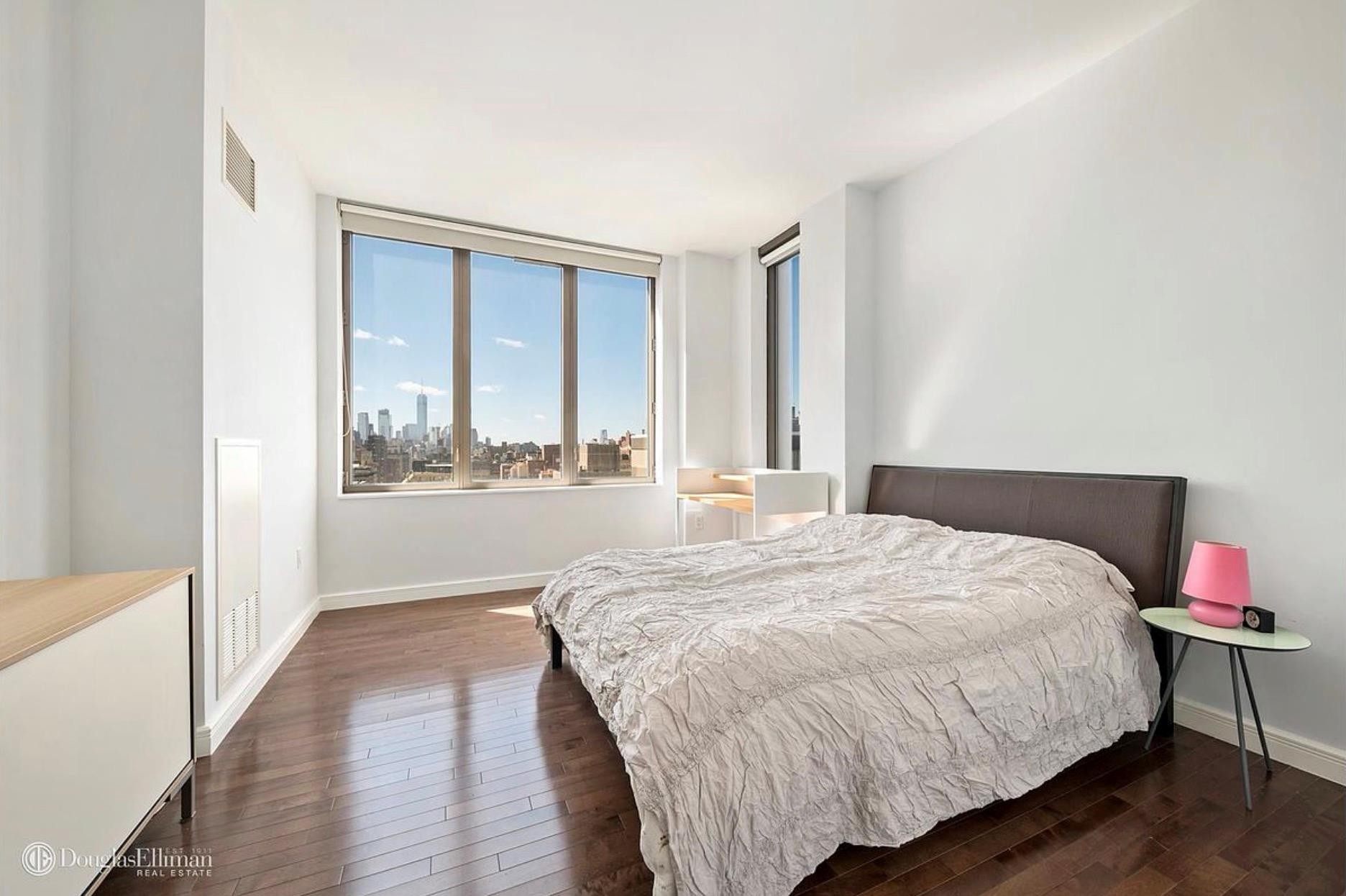 5. Rentals at Chelsea Stratus, 101 W 24TH ST, 17C New York