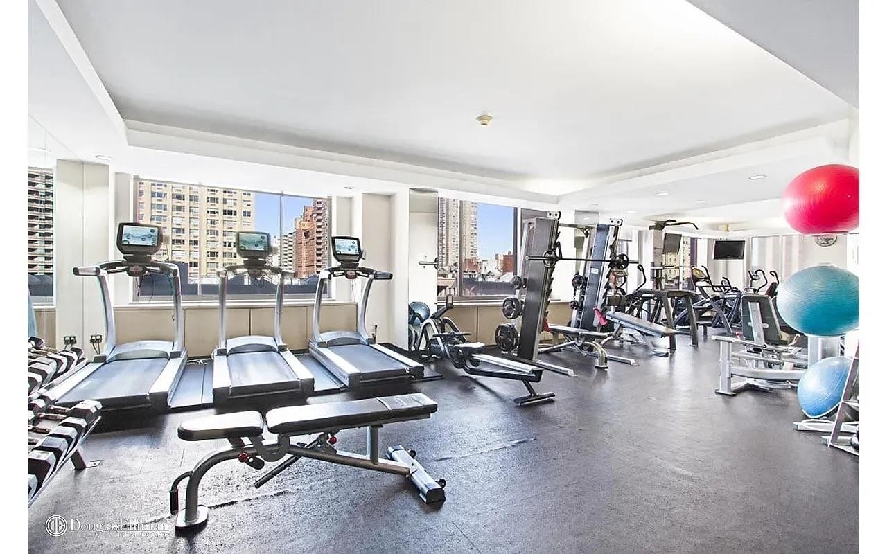 22. Condominiums for Sale at Wellington Tower, 350 E 82ND ST, 15D Yorkville, New York, New York 10028