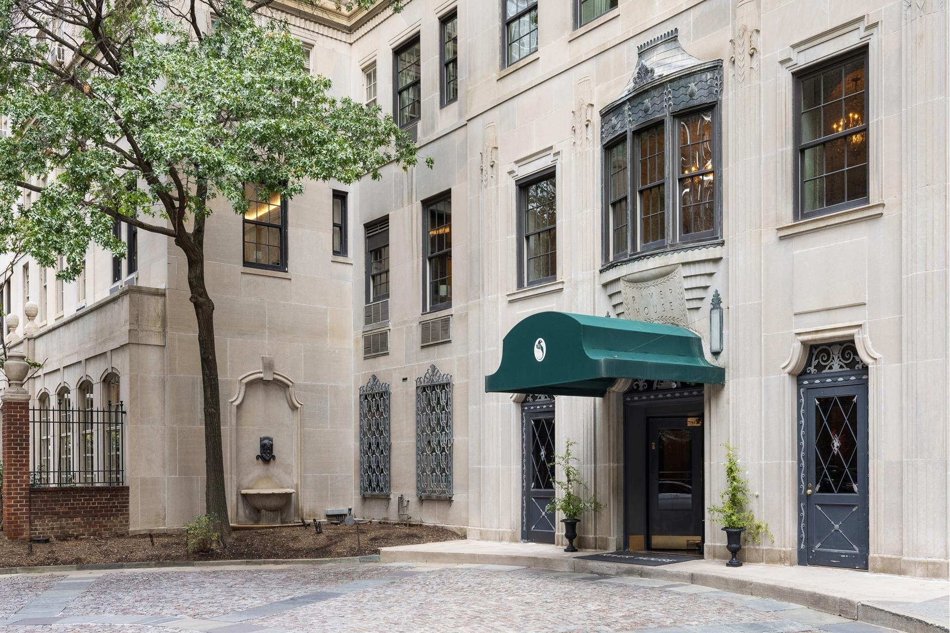 31. Co-op Properties for Sale at RIVER HOUSE, 435 E 52ND ST, 13B Beekman, New York, New York 10022