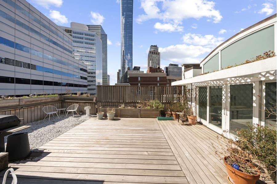 7. Single Family Townhouse for Sale at 75 MURRAY ST, TOWNHOUSE TriBeCa, New York, New York 10007