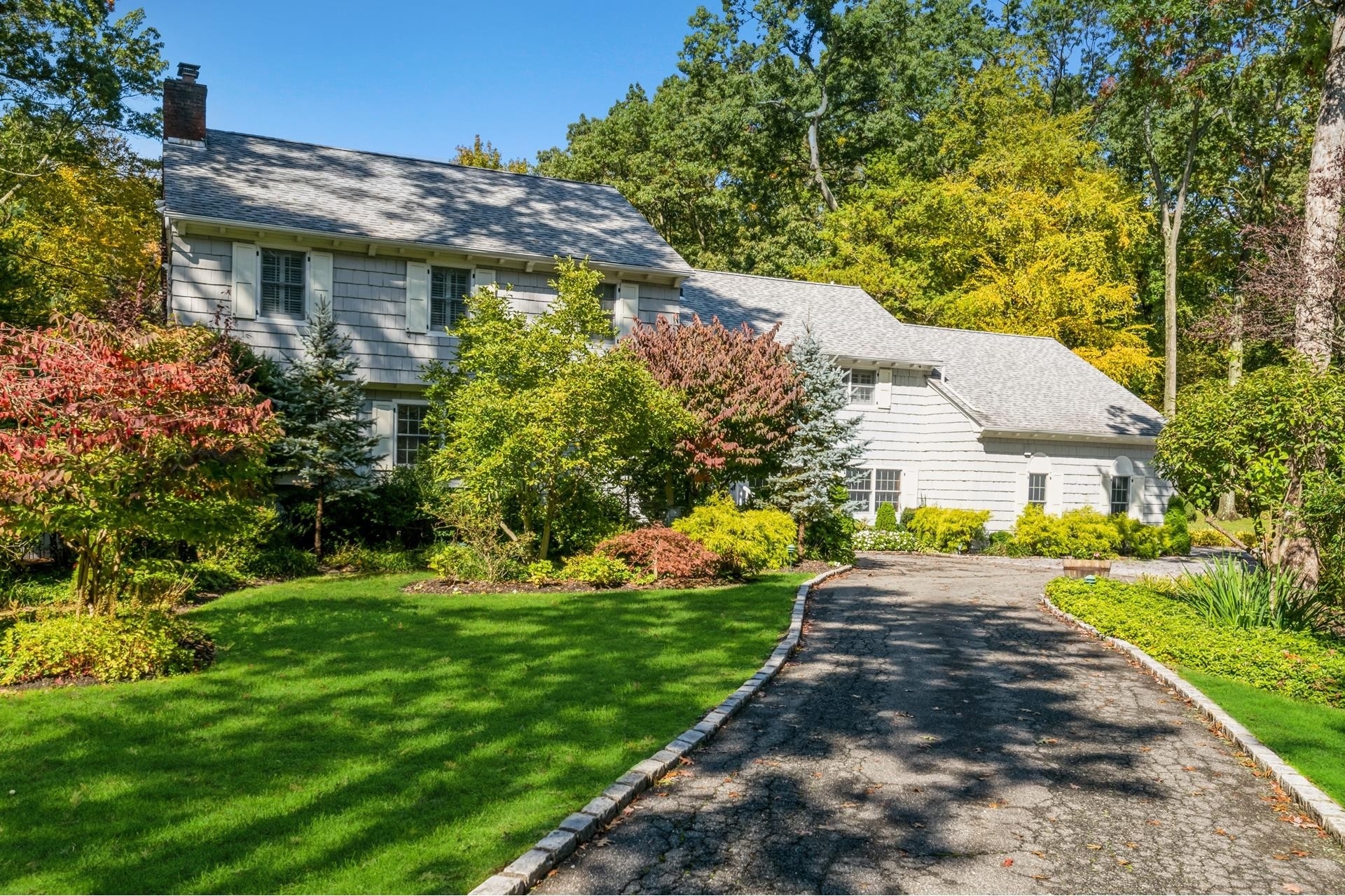 Single Family Home for Sale at Oyster Bay, Muttontown, New York 11545