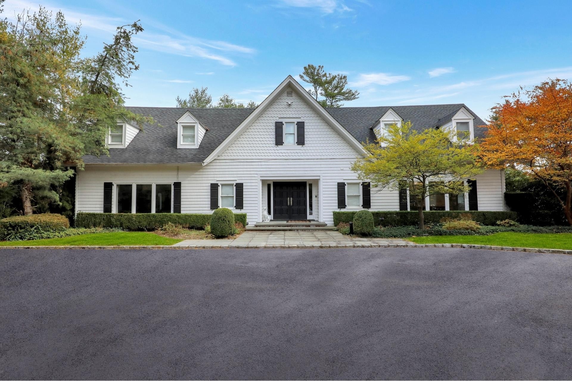 Single Family Home for Sale at Old Westbury, New York 11568