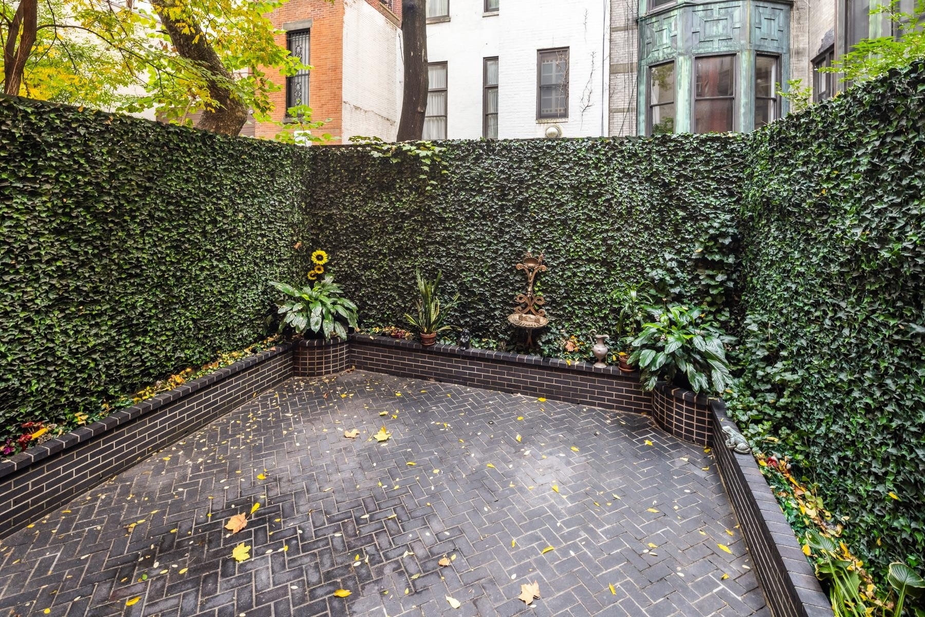 28. Single Family Townhouse for Sale at 10 E 64TH ST, TOWNHOUSE Lenox Hill, New York, New York 10065